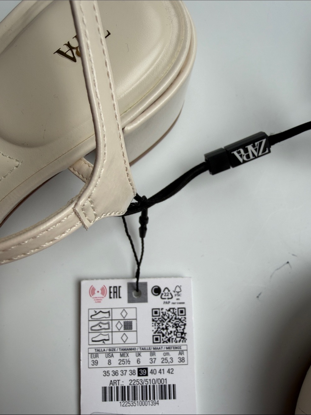 ZARA Cream Patent Leather T-Strap Low Block Heels Size 8 - Picture 7 of 8